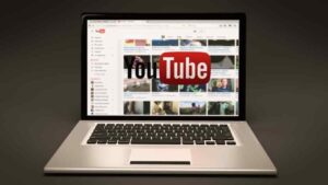 Classement des youtubeurs français en 2024 : qui sont les plus populaires ?
