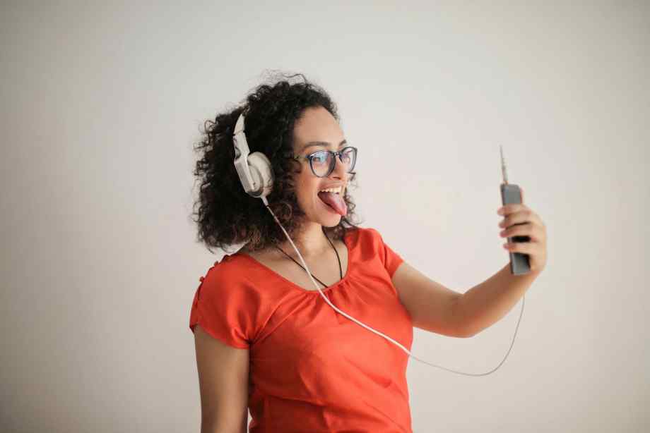 Comment écouter de la musique gratuitement sans connexion internet sur son téléphone ?-Teknologik