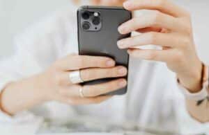 Comment programmer un message sur iPhone sur WhatsApp ? Teknologik