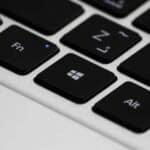 Comment rendre Windows totalement translucide ? Astuces et réglages à connaître Teknologik