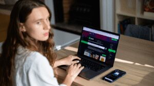Spotify can now build you a personalized podcast playlist from just a simple prompt