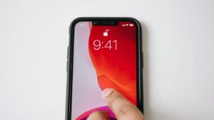 iOS 26.1: Turn Off Lock Screen Camera Swipe Gesture