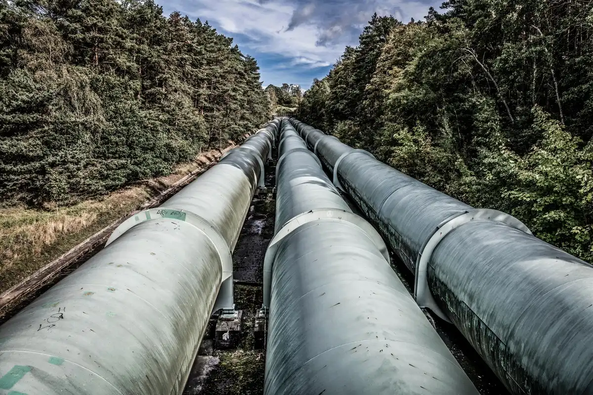 Tableau de bord montrant des erreurs dans un pipeline CI/CD avec des tâches échouées