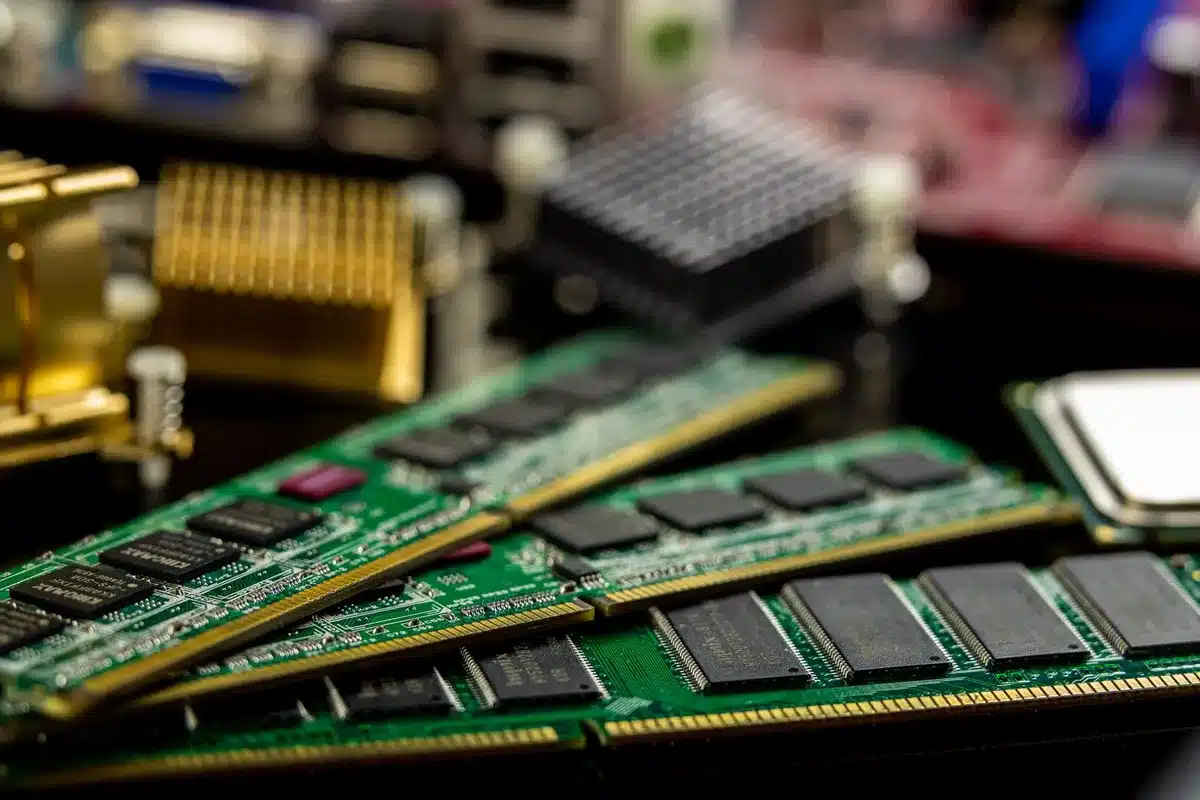 Barrettes de RAM et spécifications de mémoire pour ordinateur portable et desktop