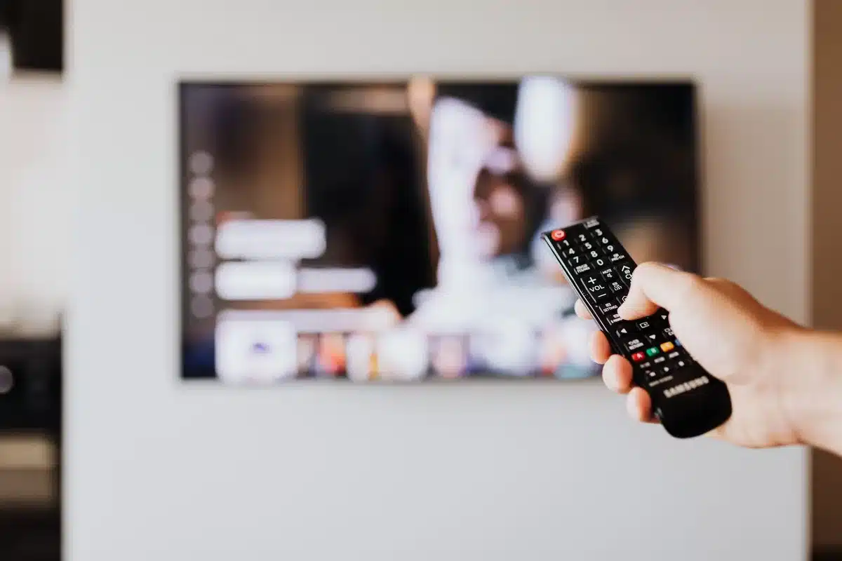 Interface de TV avec applications et navigation fluide